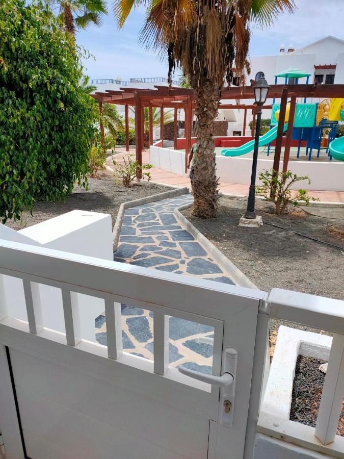 Flor De Cactus Apartment Costa Teguise Exterior photo